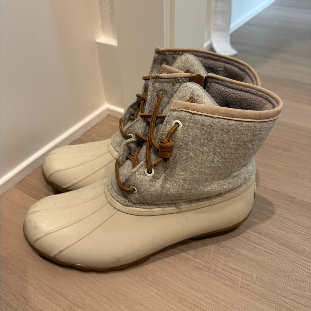 Sperry Duck Boots in Light Gray and Cream